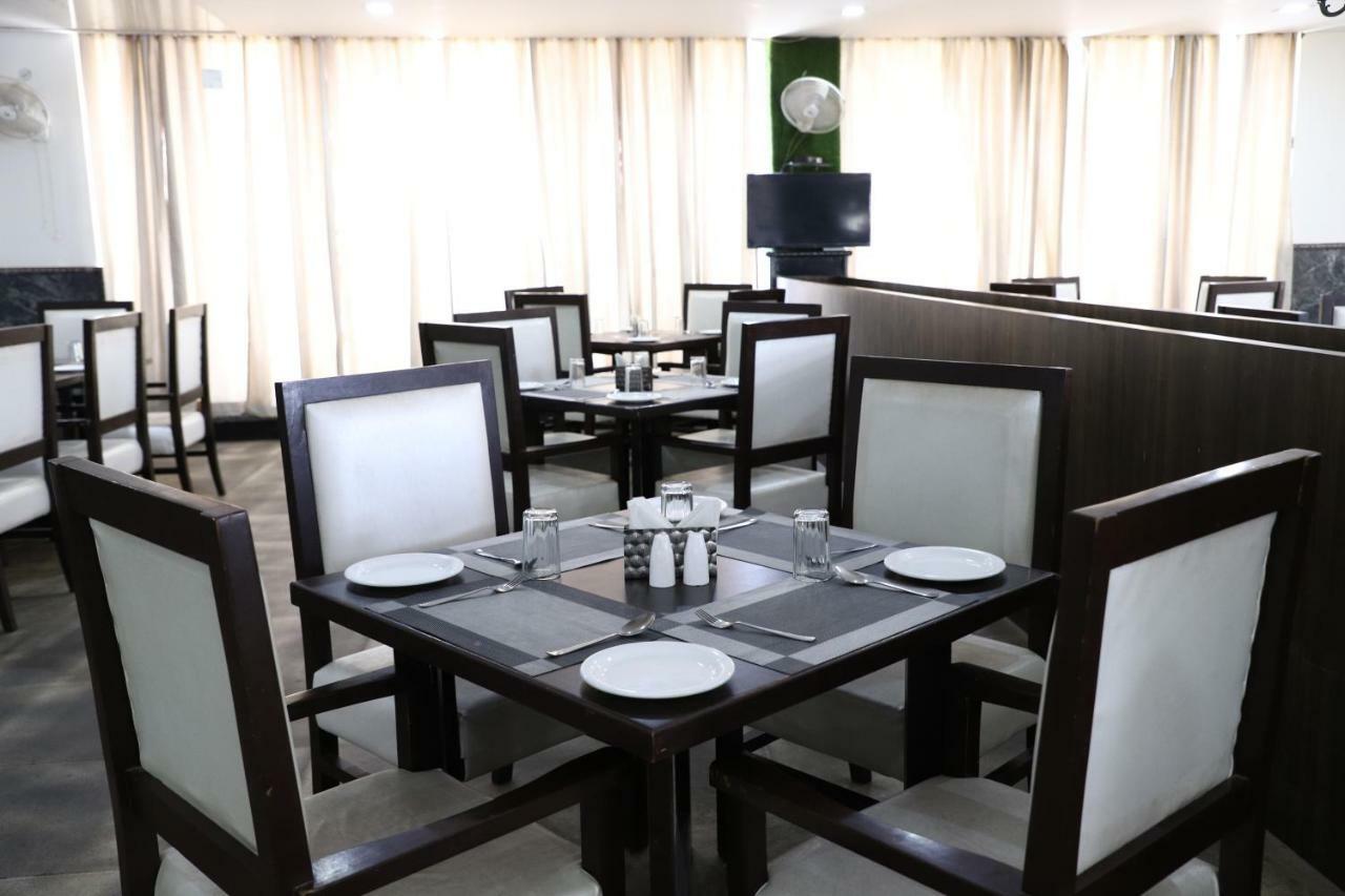 Diwan Hotel And Restaurant Surkhi Ngoại thất bức ảnh
