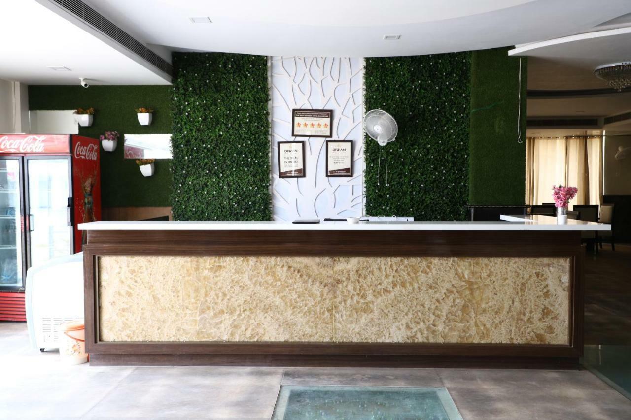 Diwan Hotel And Restaurant Surkhi Ngoại thất bức ảnh
