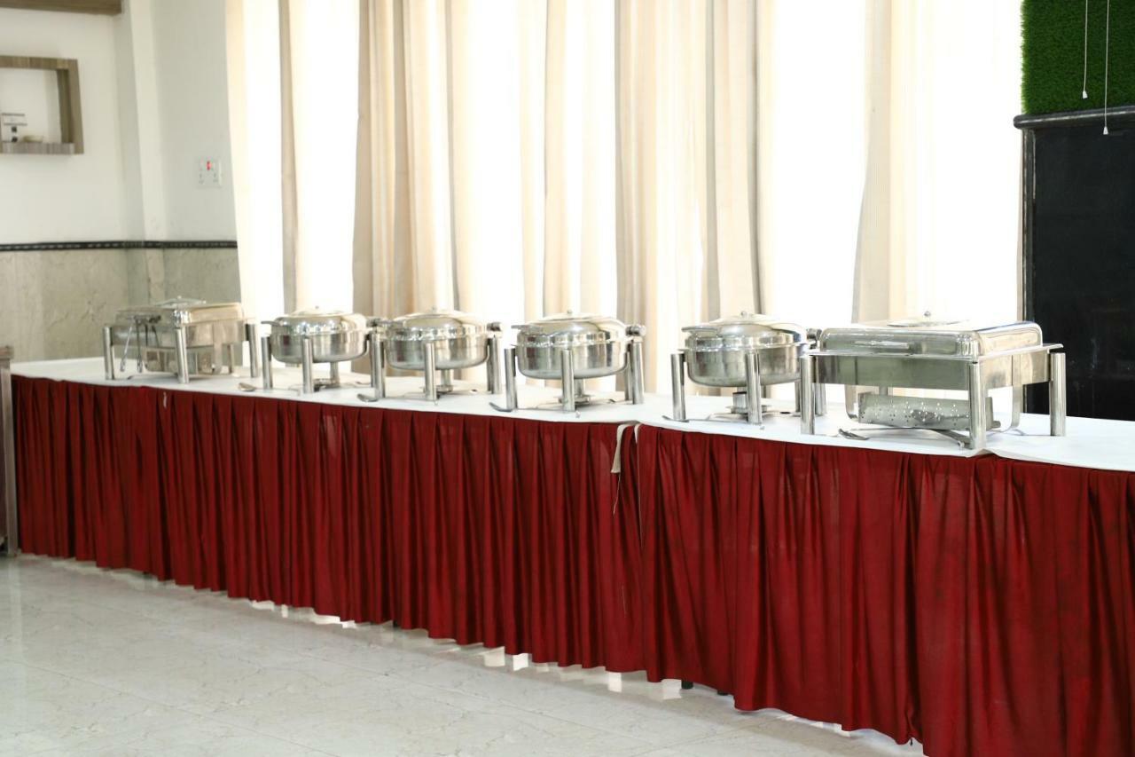 Diwan Hotel And Restaurant Surkhi Ngoại thất bức ảnh