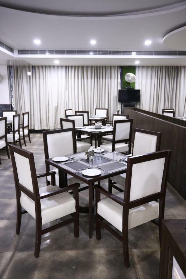 Diwan Hotel And Restaurant Surkhi Ngoại thất bức ảnh