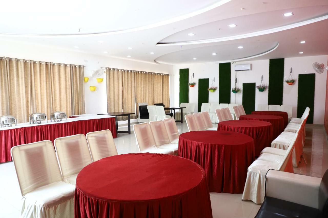 Diwan Hotel And Restaurant Surkhi Ngoại thất bức ảnh