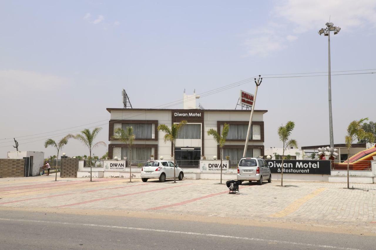 Diwan Hotel And Restaurant Surkhi Ngoại thất bức ảnh