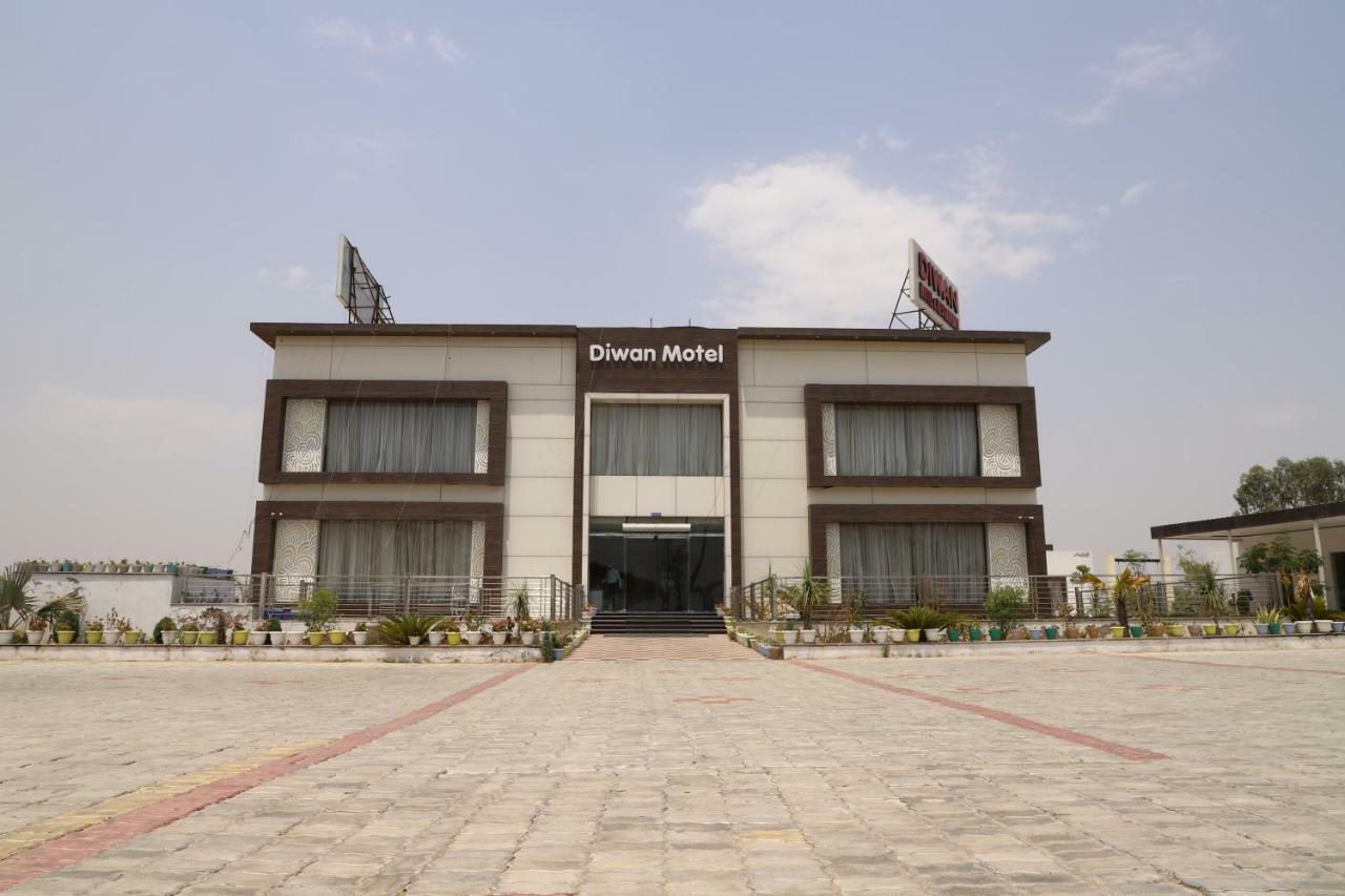 Diwan Hotel And Restaurant Surkhi Ngoại thất bức ảnh