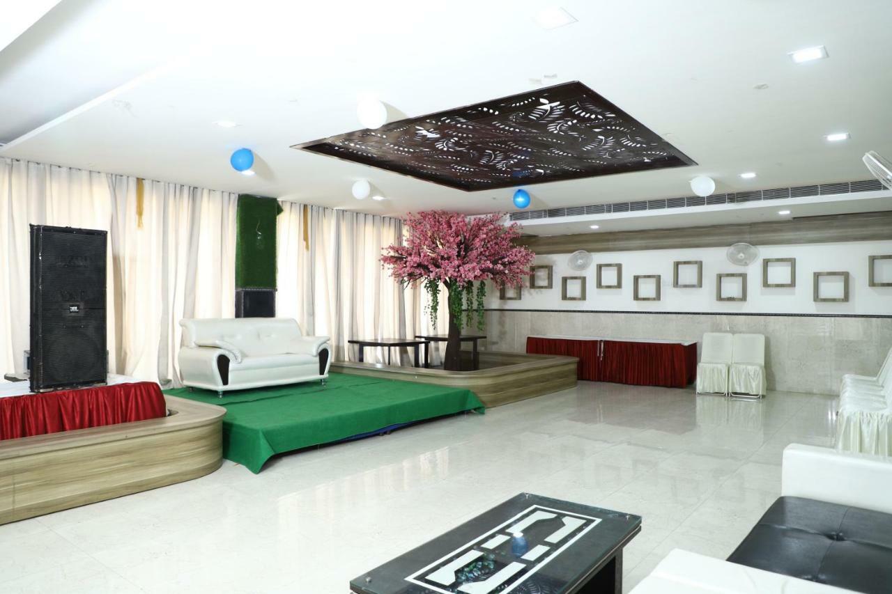 Diwan Hotel And Restaurant Surkhi Ngoại thất bức ảnh